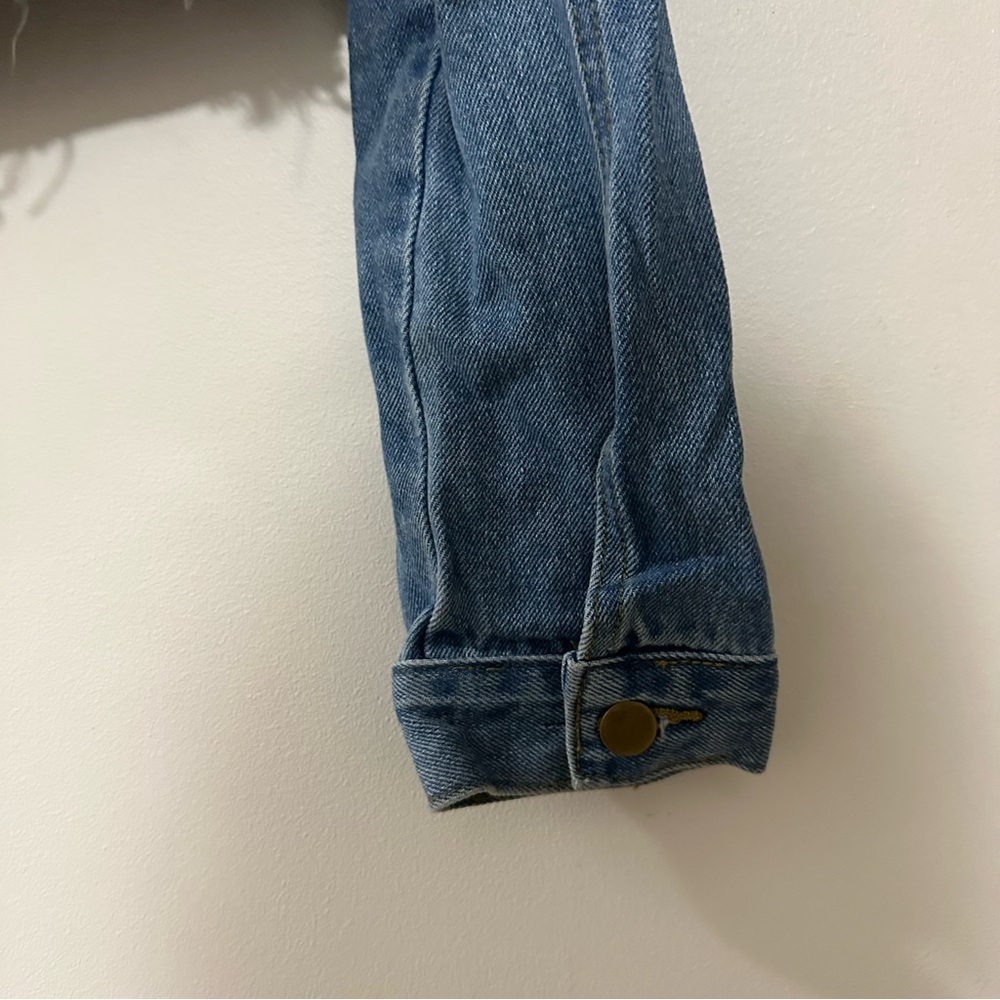 PrettyLittleThing Mid Wash Cropped Denim Jean Jacket Blue‎ NEW US 6 Size Small - Picture 6 of 6